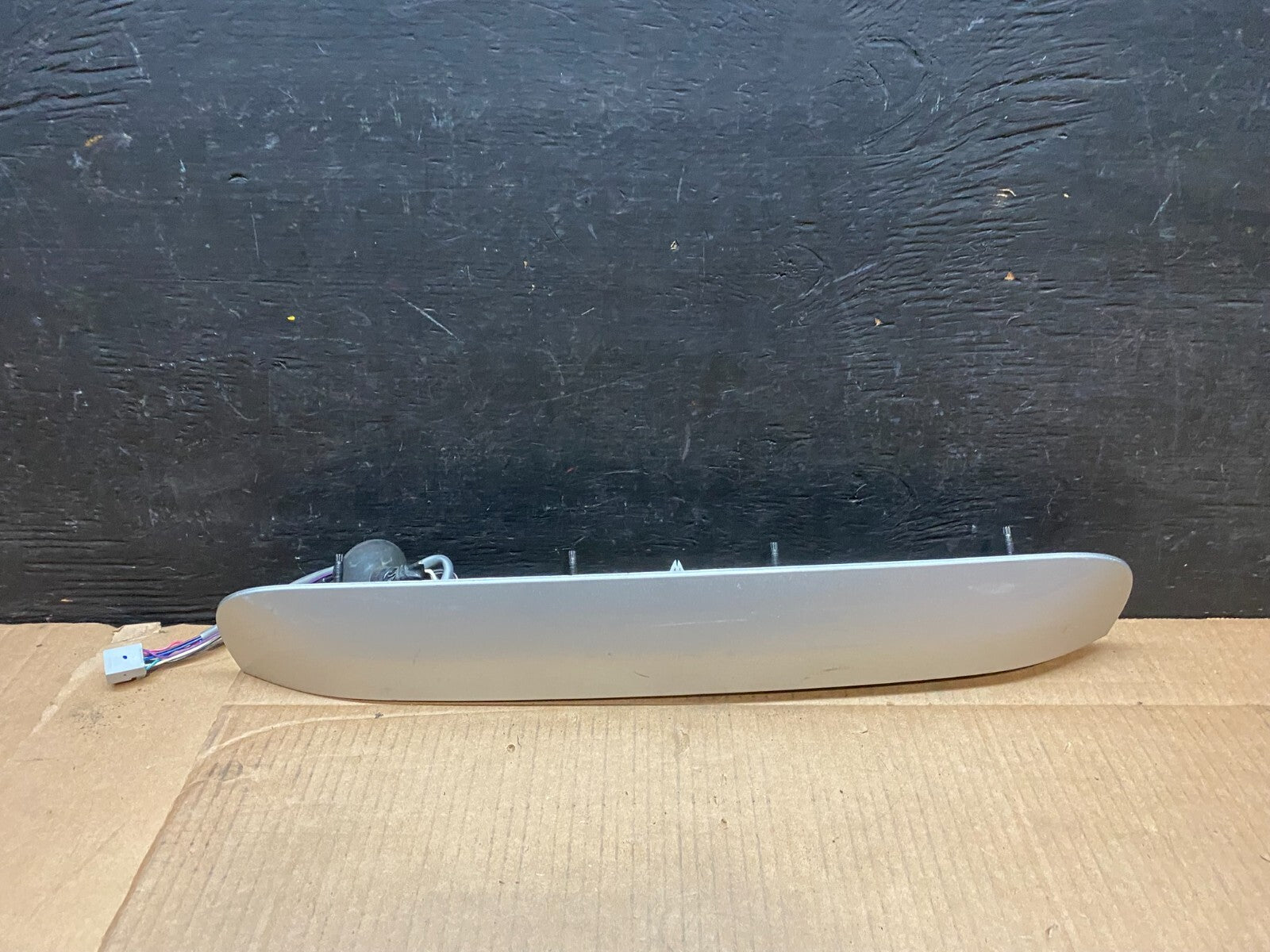 2008-2012 Buick Enclave Trunk Lid Finish Garnish Panel Moulding Camera Z8377 DG0