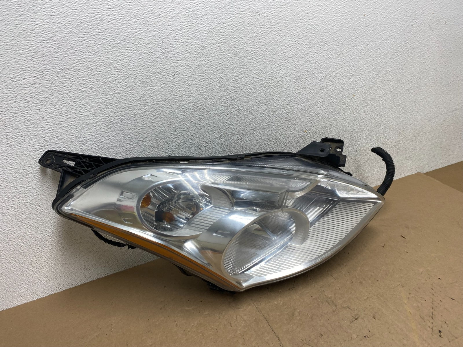 Sedan 2010 2011 2012 Nissan Altima Headlight Right Passenger Rh AE6871 DW2