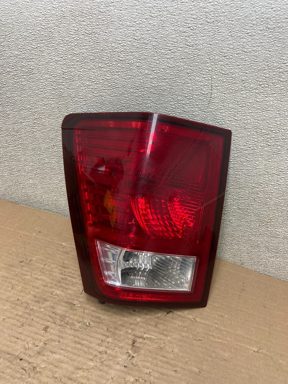 2007 to 2010 Jeep Grand Cherokee Left Driver Lh Tail Light Oem AA9384 LK0