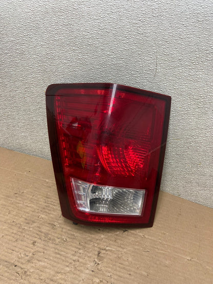 2007 to 2010 Jeep Grand Cherokee Left Driver Lh Tail Light Oem AA9384 LK0