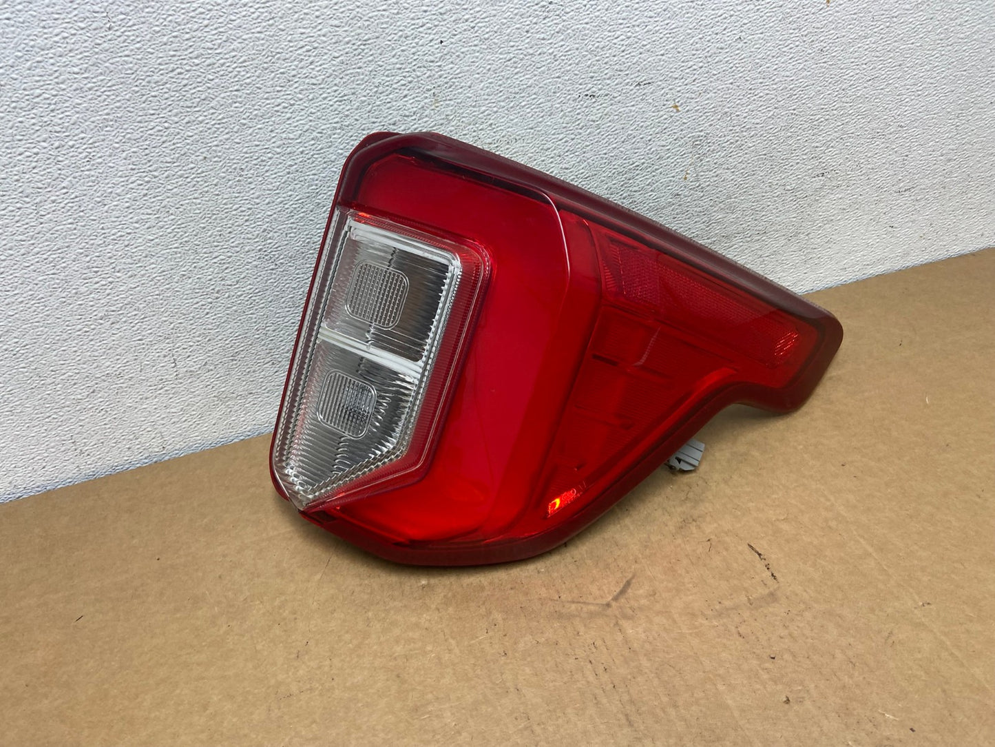 2020 2021 2022 2023 Ford Explorer Right Passenger Side Tail light AD5401 LK0
