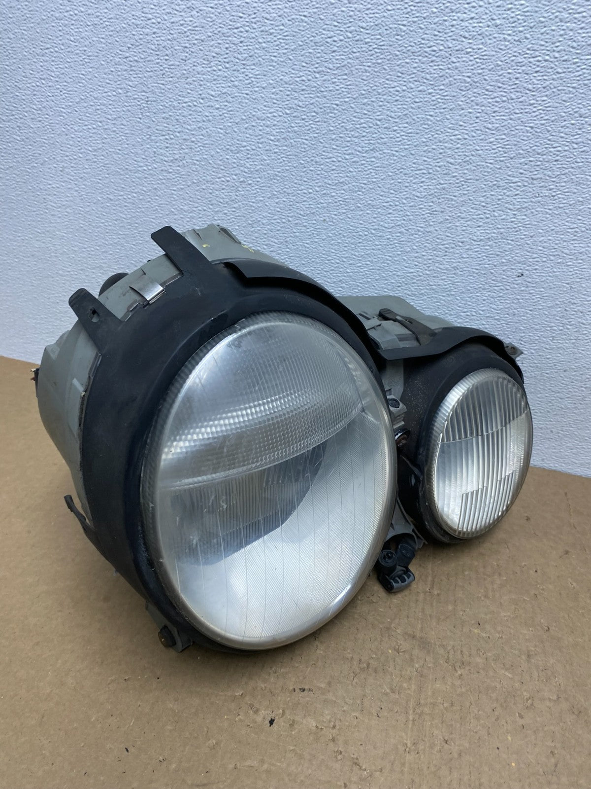 2000-2002 Mercedes E E320 E430 Right Passenger Xenon HID Headlight OEM AC1355 DW2