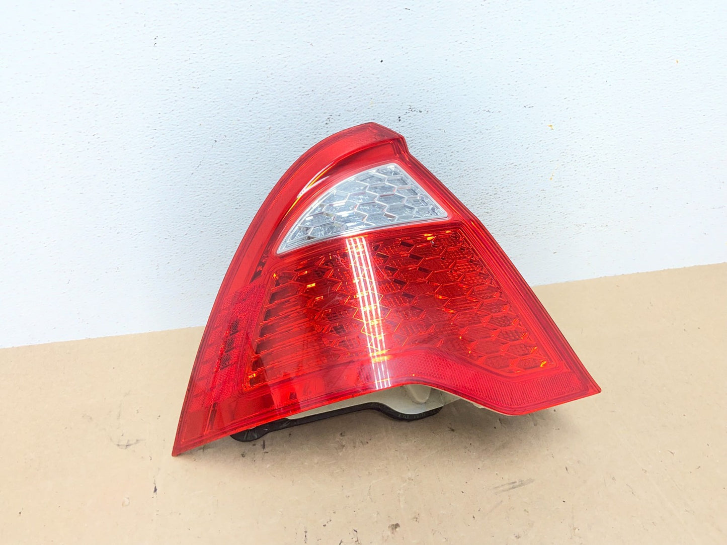 2010 2011 2012 Ford Fusion Left Driver LH Side Tail Light AE6030 DW0