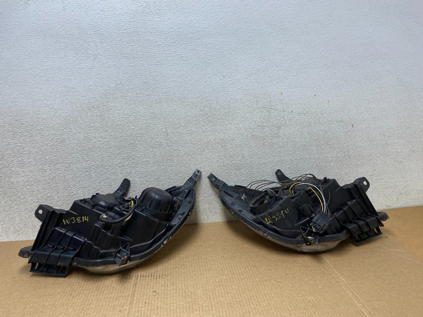 2010 - 2015 Chevrolet Equinox Halogen Headlights Left+Right Side Set OEM W381414