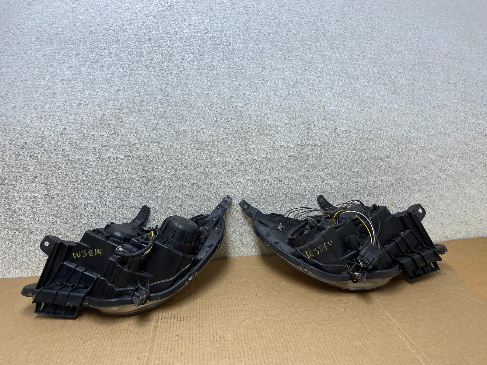 2010 - 2015 Chevrolet Equinox Halogen Headlights Left+Right Side Set OEM W381414