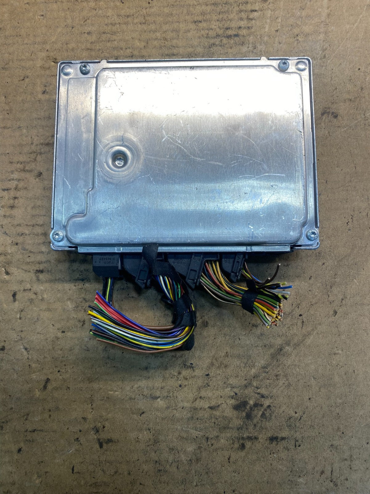 BMW 7 Computer Module ECU ECM 7 555 901-01 AA09591