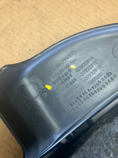2010 to 2012 Chevrolet Equinox V6 VVT Plastic Engine Cover Shield S0572 DG8