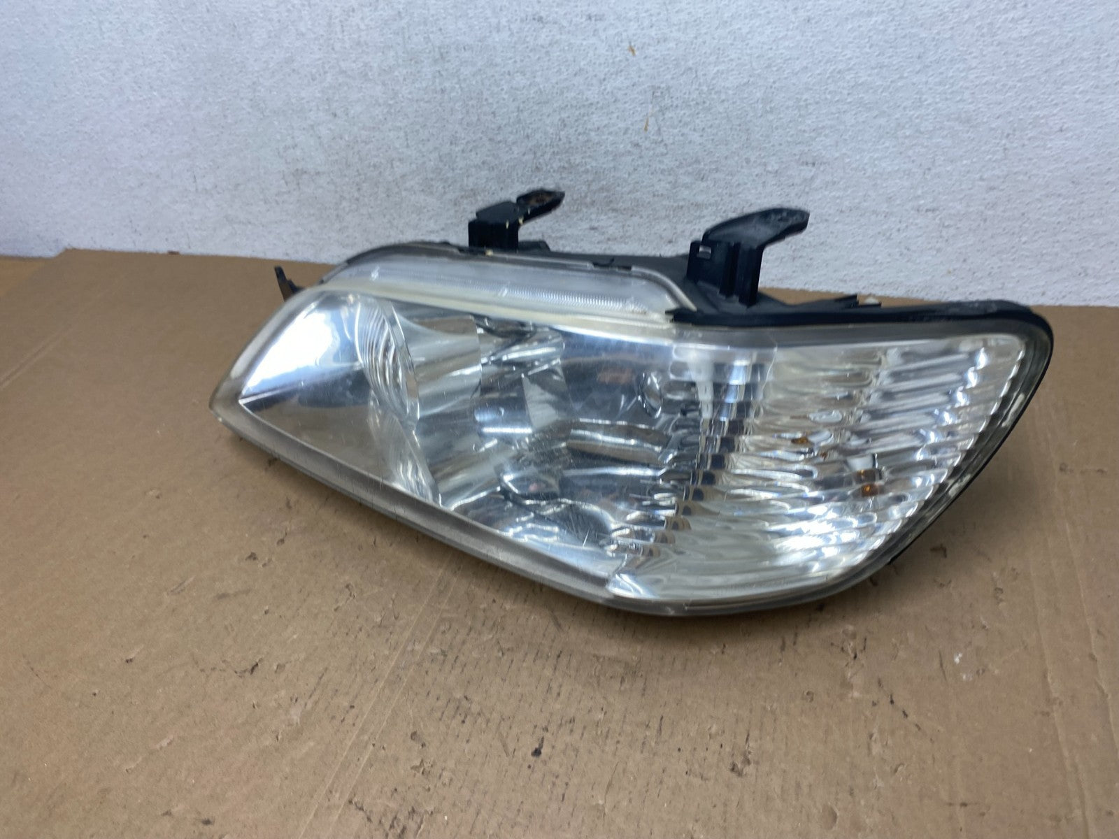 2002 - 2003 Mitsubishi Lancer Left Driver LH Side Headlight Halogen AD8039 DW1