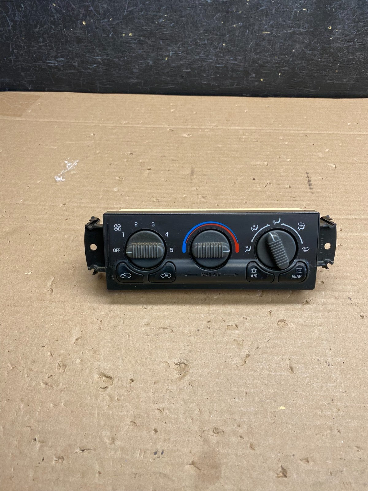 1999-2001 Chevrolet Tahoe AC Climate Control HVAC Rear Window Defogger AG5267 DG0