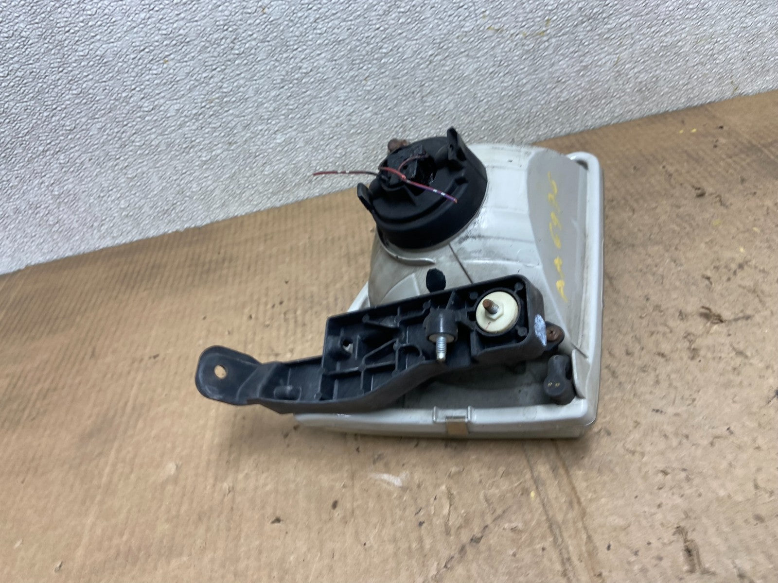 2001 2002 2003 Toyota Sienna Left Driver Lh Side Headlight Halogen AA6976 DW7