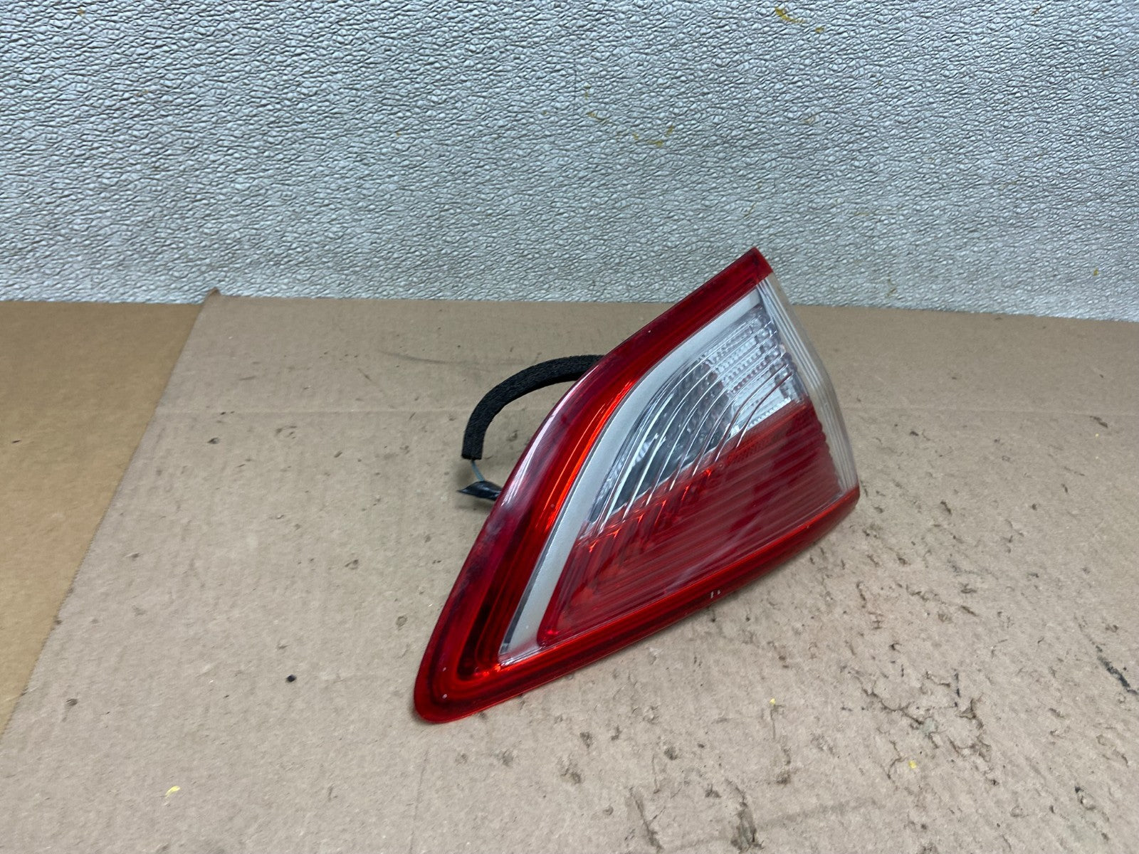2013 to 2016 Ford Escape Left Driver LH Side Inner Tail Light OEM Z6375 DW2
