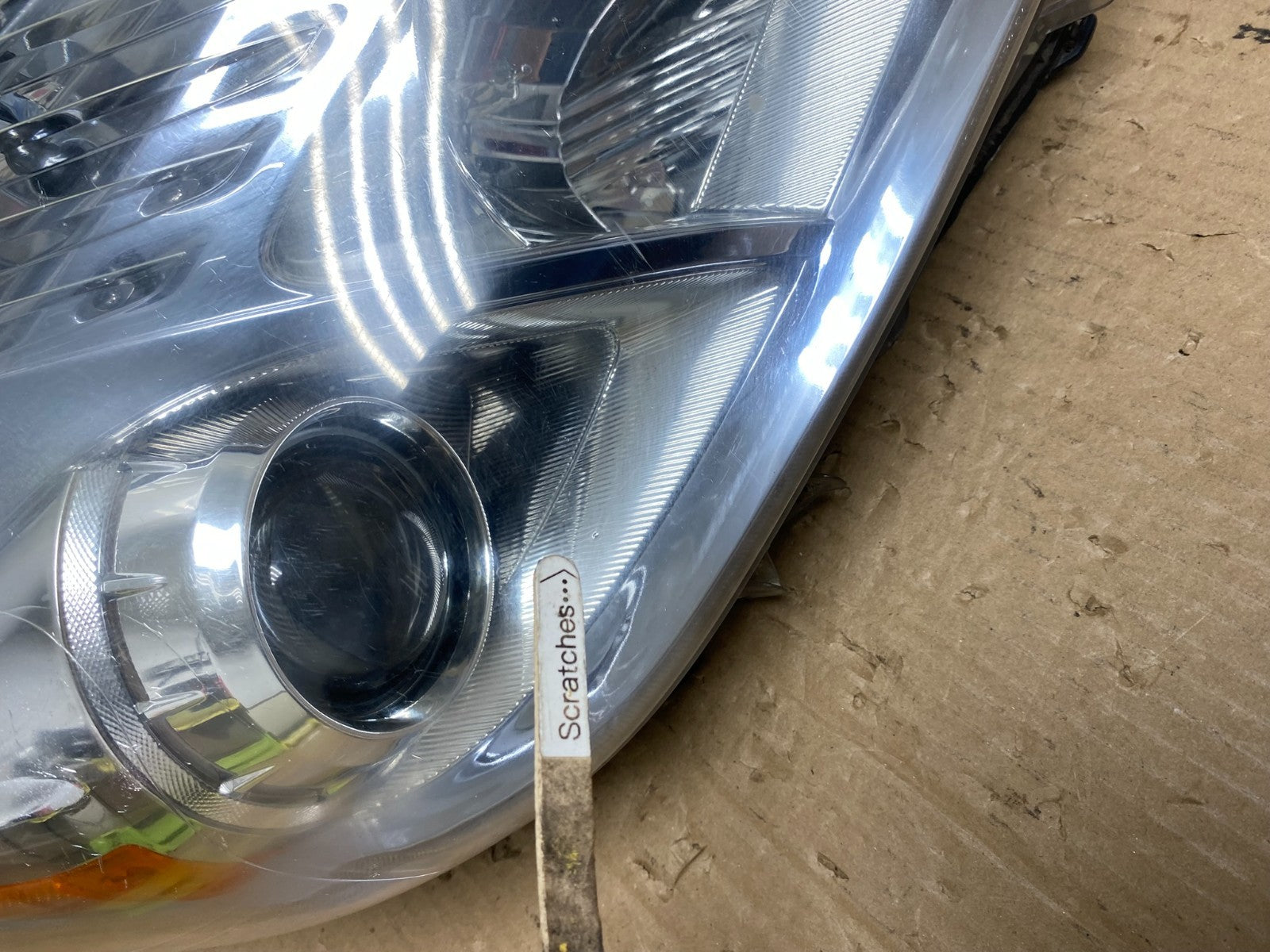 2010 - 2011 Toyota Prius Right Passenger Rh Blue Halogen Headlight AE9007 DW3