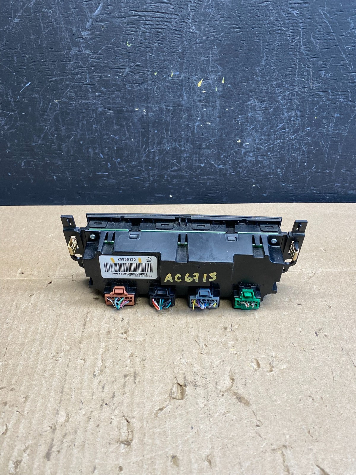 2007-2011 GMC Yukon Tahoe Automatic Climate Temperature Temp Control AC6713 DG4