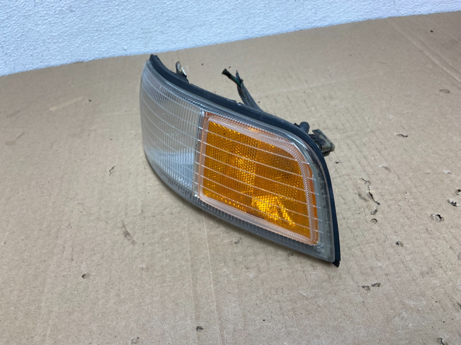 1992 to 1994 Acura Vigor Left Driver LH Side Turn Signal AC3790 DG1