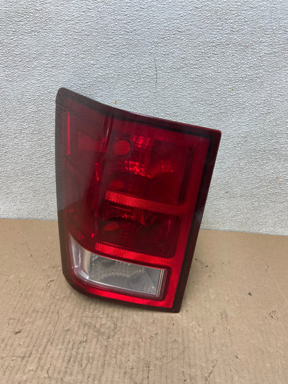 2005 to 2006 Jeep Grand Cherokee Left Driver Side Lh Tail Light AB6043 LK0