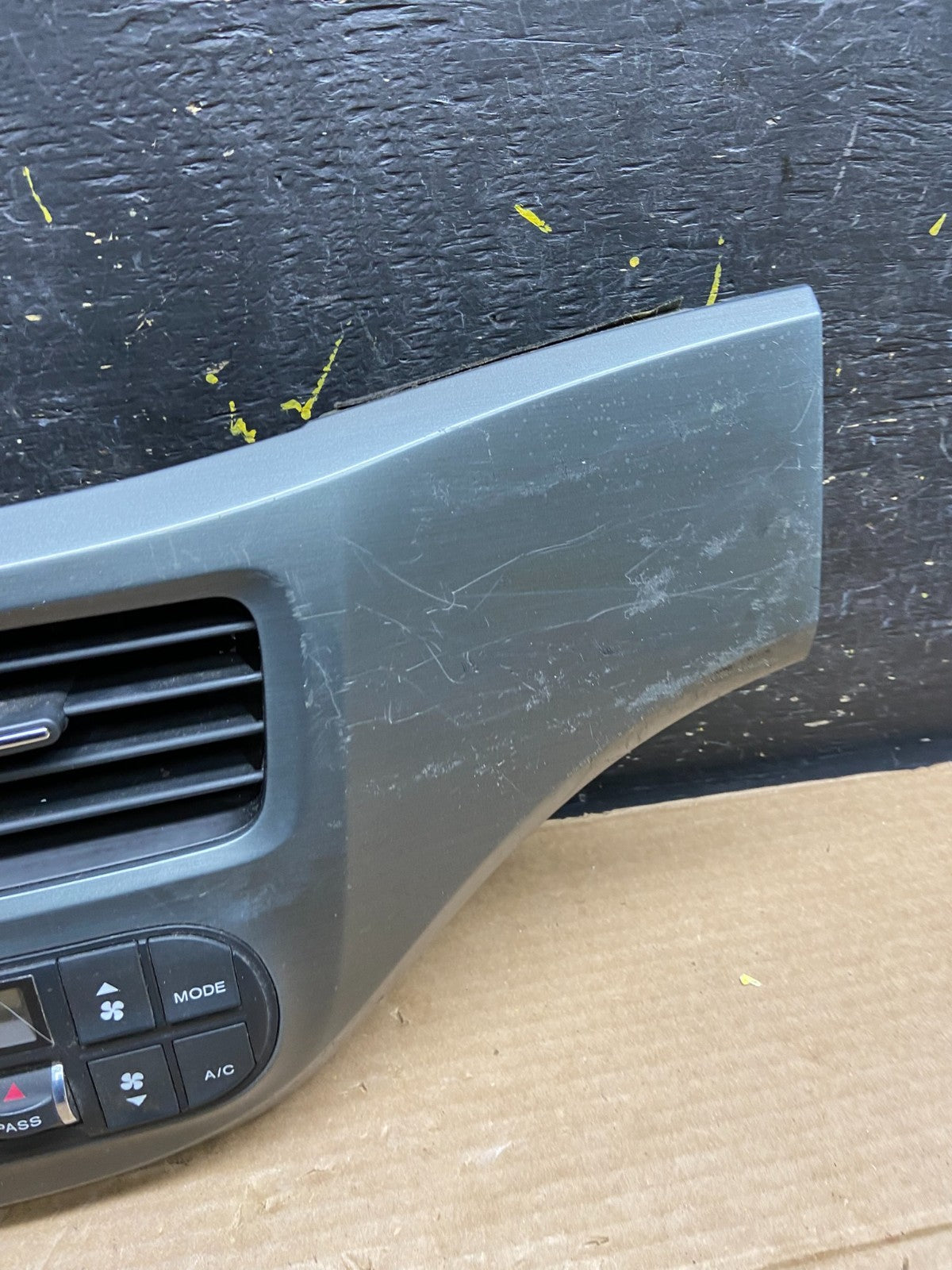 2005 to 2010 Honda Odyssey Radio Climate Control Dash Trim Bezel W1999 DG3