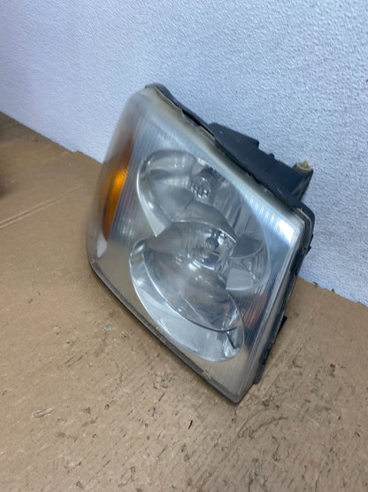 2002 to 2009 Gmc Envoy Right Passenger RH Side Headlight Halogen AD8157 DW1