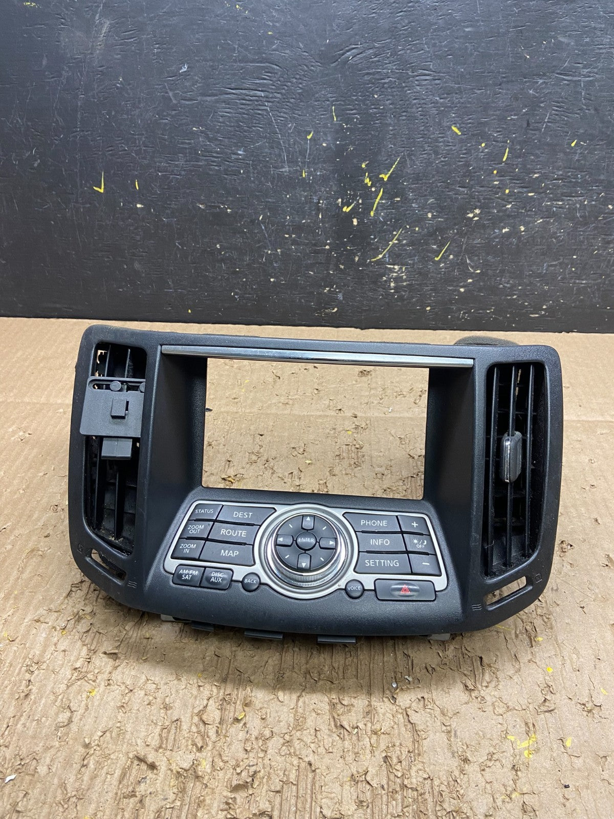 2010 to 2013 Infiniti G37 Radio Player Climate Control Panel Bezel V7939 DG0