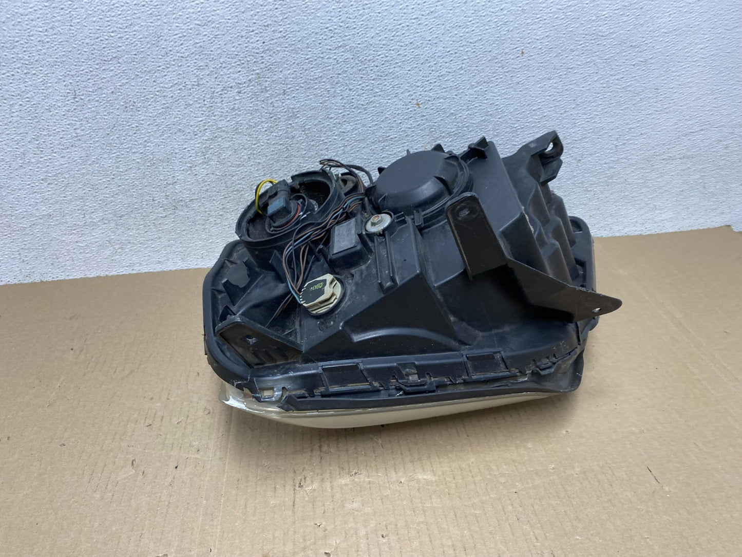 2010 to 2015 GMC Terrain Halogen Passenger Right Rh Side Headlight AF5833 DW6