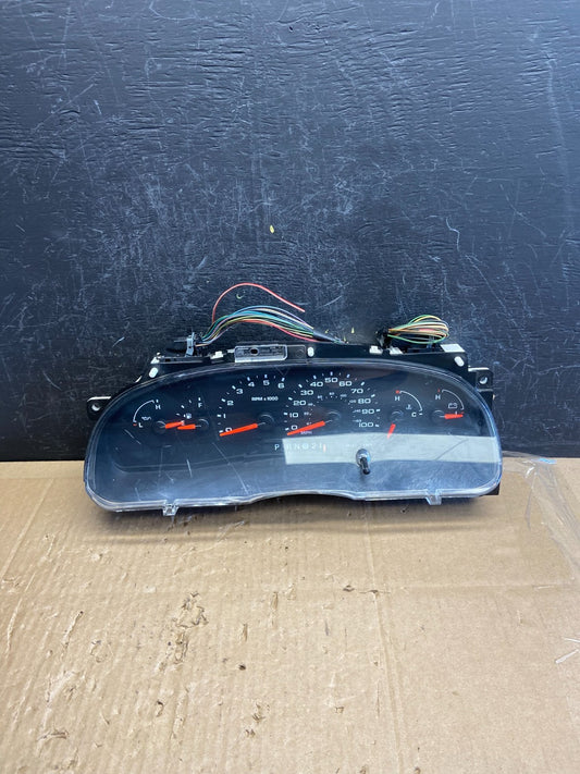 2006 Ford E350 Gauge Speedometer Cluster ad6814 DG0