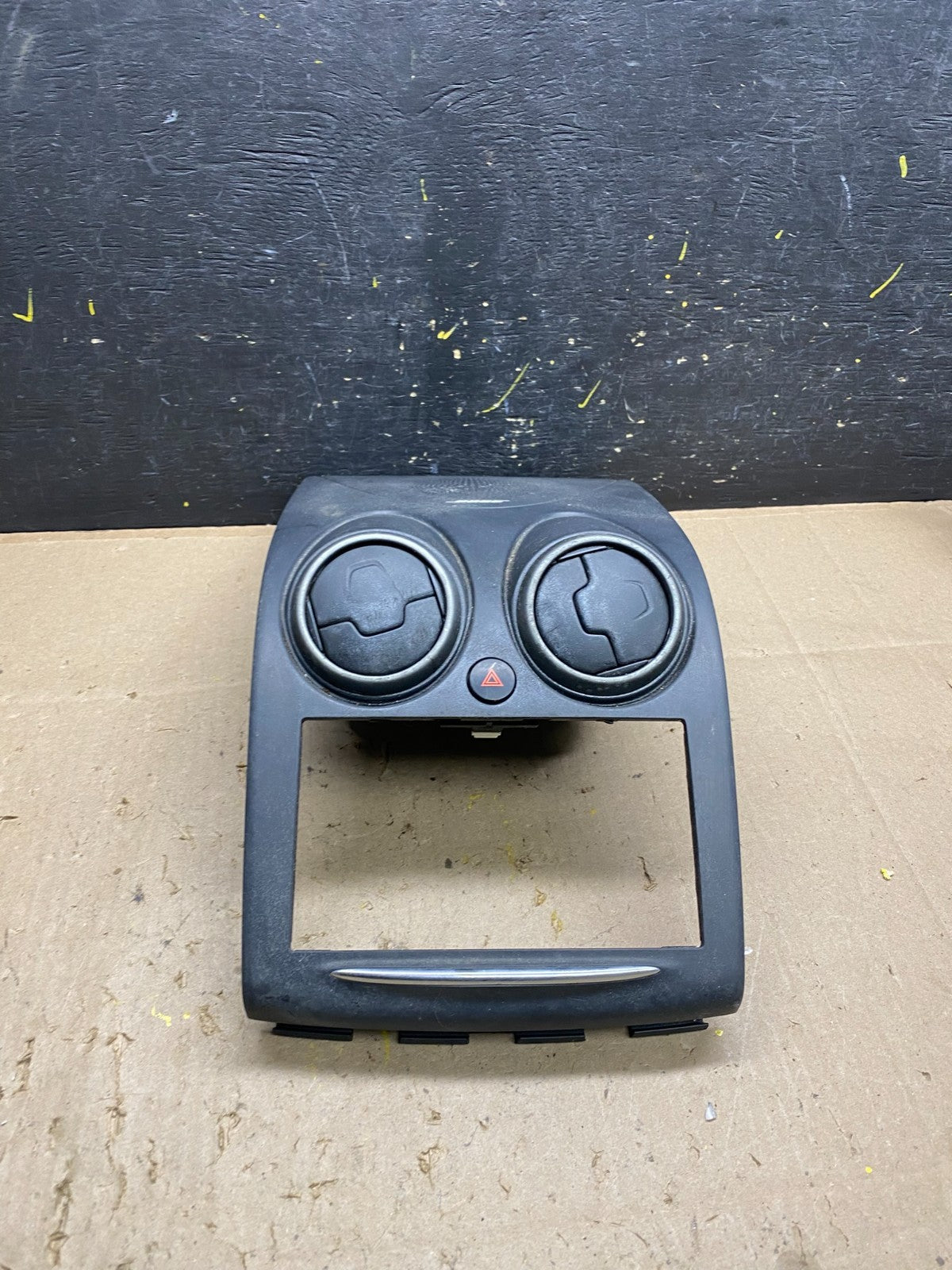 2011 2012 2013 Nissan Rogue Dash Upper Center Radio Bezel Trim u4887 DG0