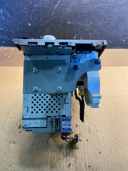 2005 to 2009 Subaru Legacy AM FM CD Radio Climate Control Player OEM Y7469  DG4