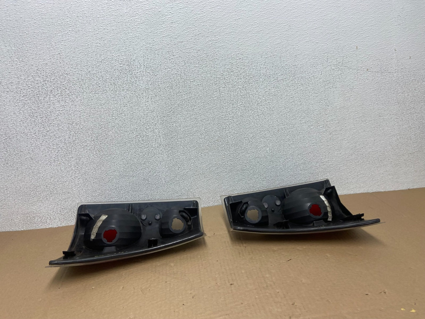 2001-2005 Ford Explorer Sport Trac Left+Right Set Black Tail Lights  AB6141 DG5