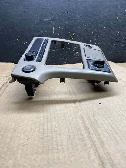 2003-2004 Nissan Pathfinder Radio AC Heat Climate Control Transef Bezel X2034 DG4