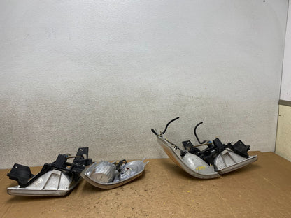 1997 to 2005 Chevrolet Venture Montana Left+Right Headlights V8297 DW15