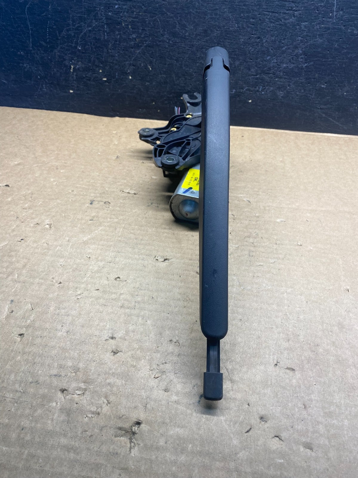 2011 to 2019 Ford Explorer Rear Windshield Wiper Motor AF6635 DG2