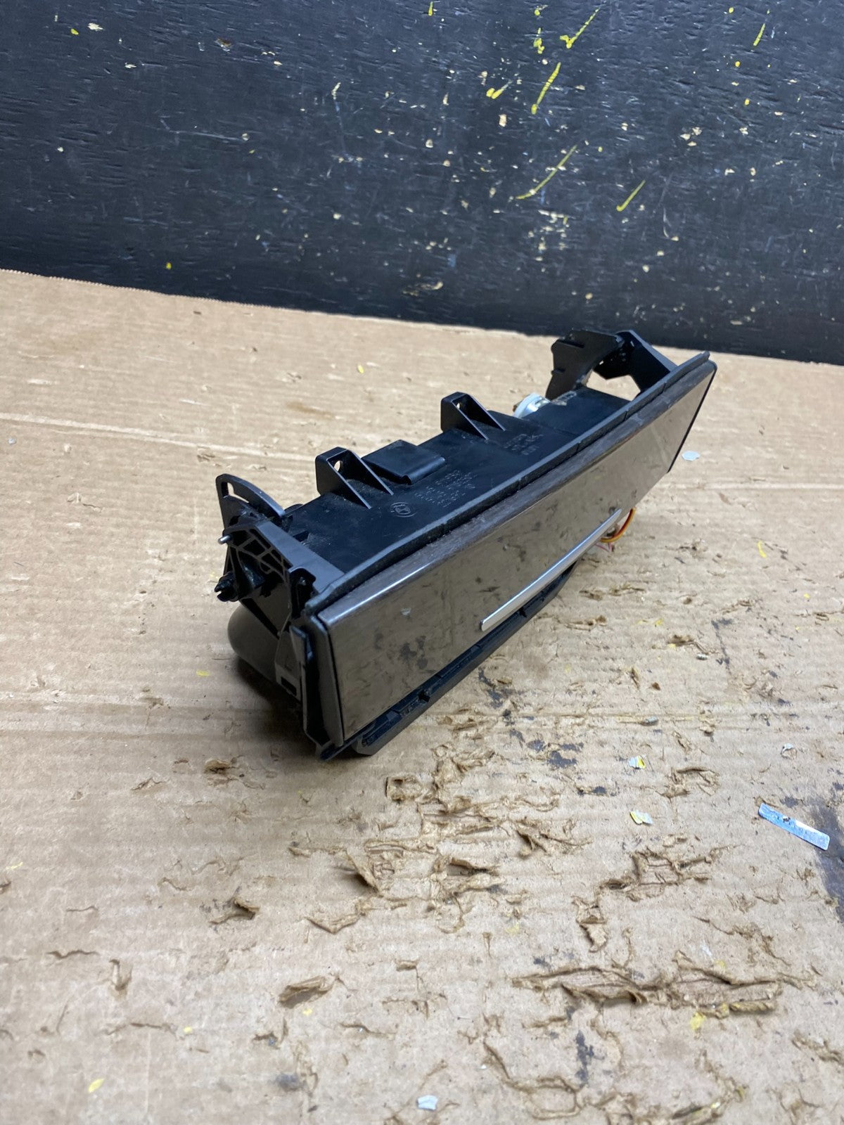 2009 - 2015 BMW 750I - Front Center Console Ashtray X1223 DG2