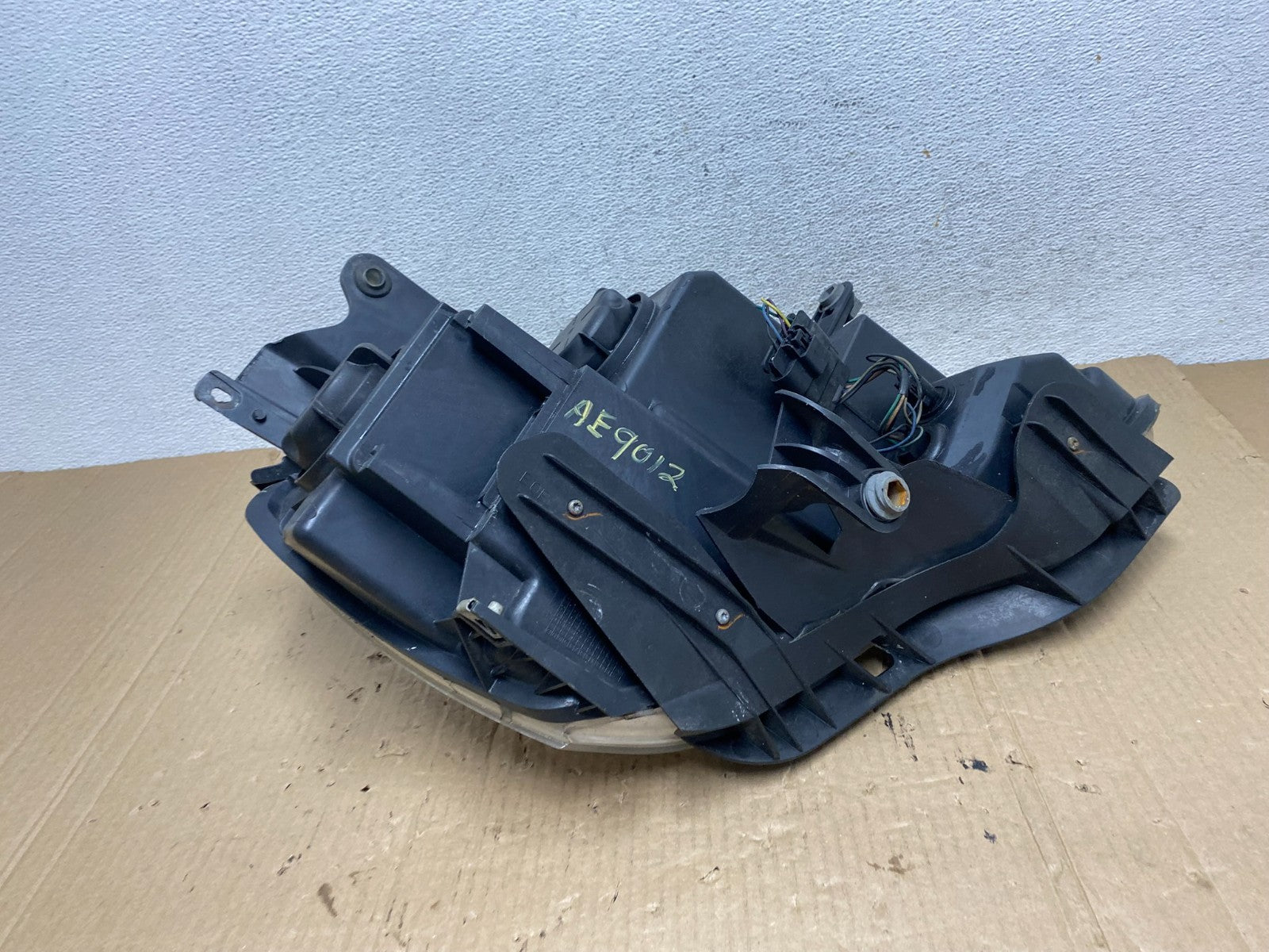 2007 to 2012 Gmc Acadia Halogen Headlight Left Driver LH Side AE9012 DW7