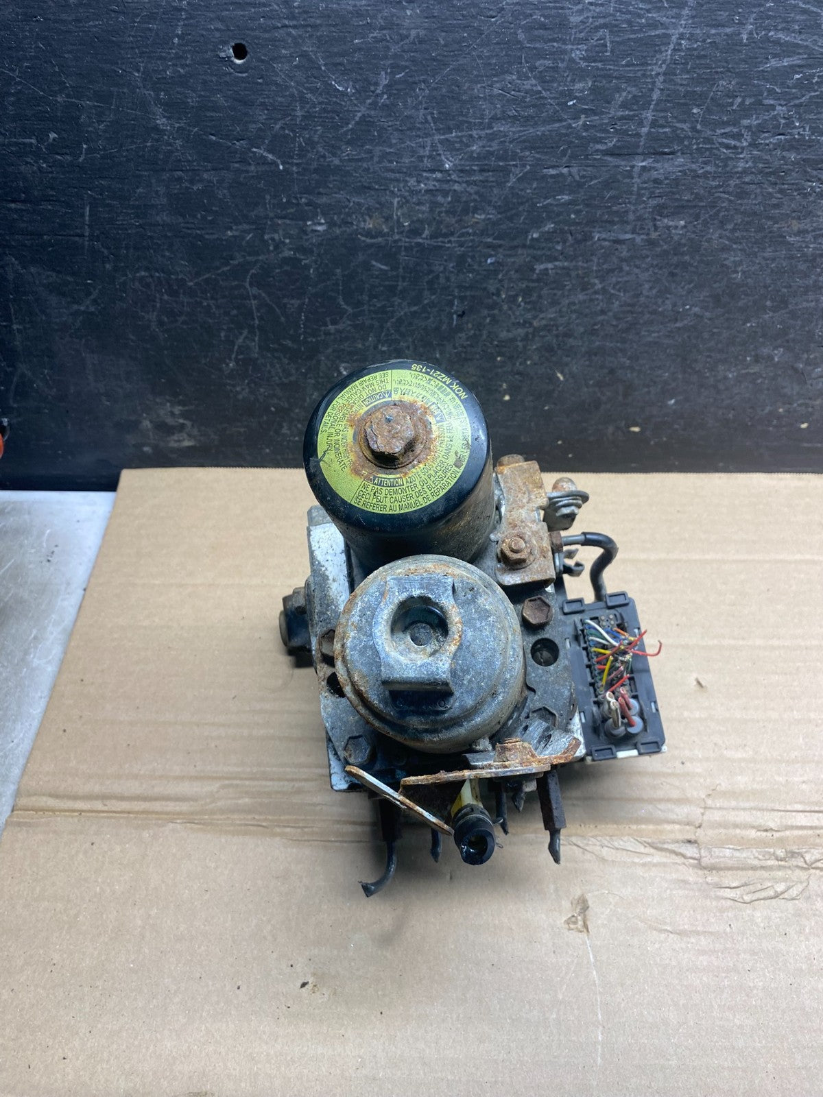 2004 - 2009 Toyota Prius ABS Brake Pump Anti Lock Module AH9557 DG5