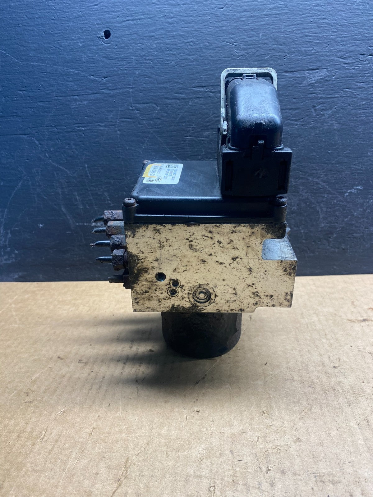 2011 - 2014 Ford E250 E350 Van ABS Anti Lock Brake Pump Module AC7024 DG2