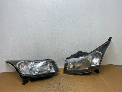 2011 to 2015 Chevrolet Cruze Halogen Left+Right Set Headlights AE2791 DW0