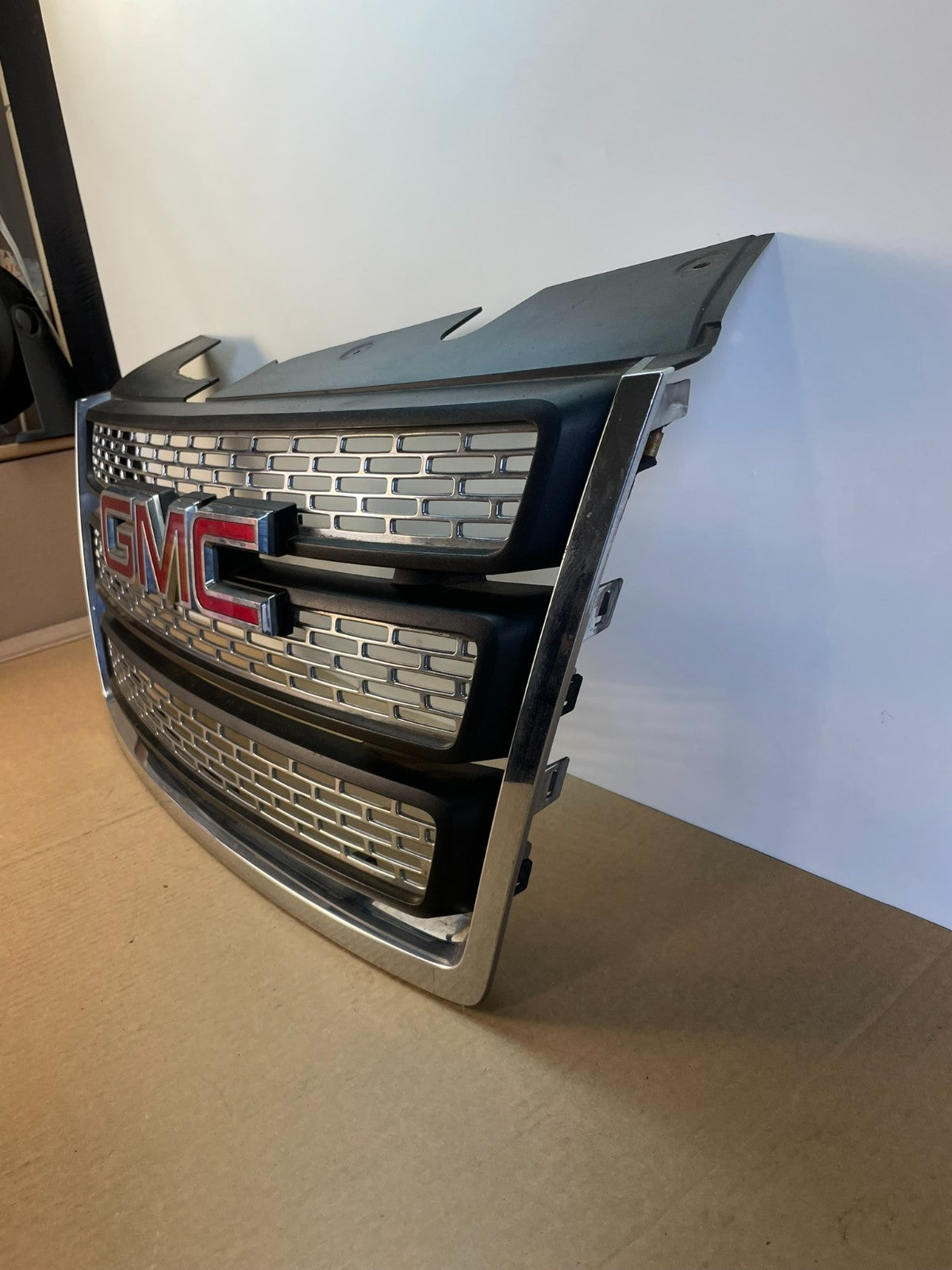 2010 to 2015 Gmc Terrain Front Upper Grill Grille AF5451 DW1
