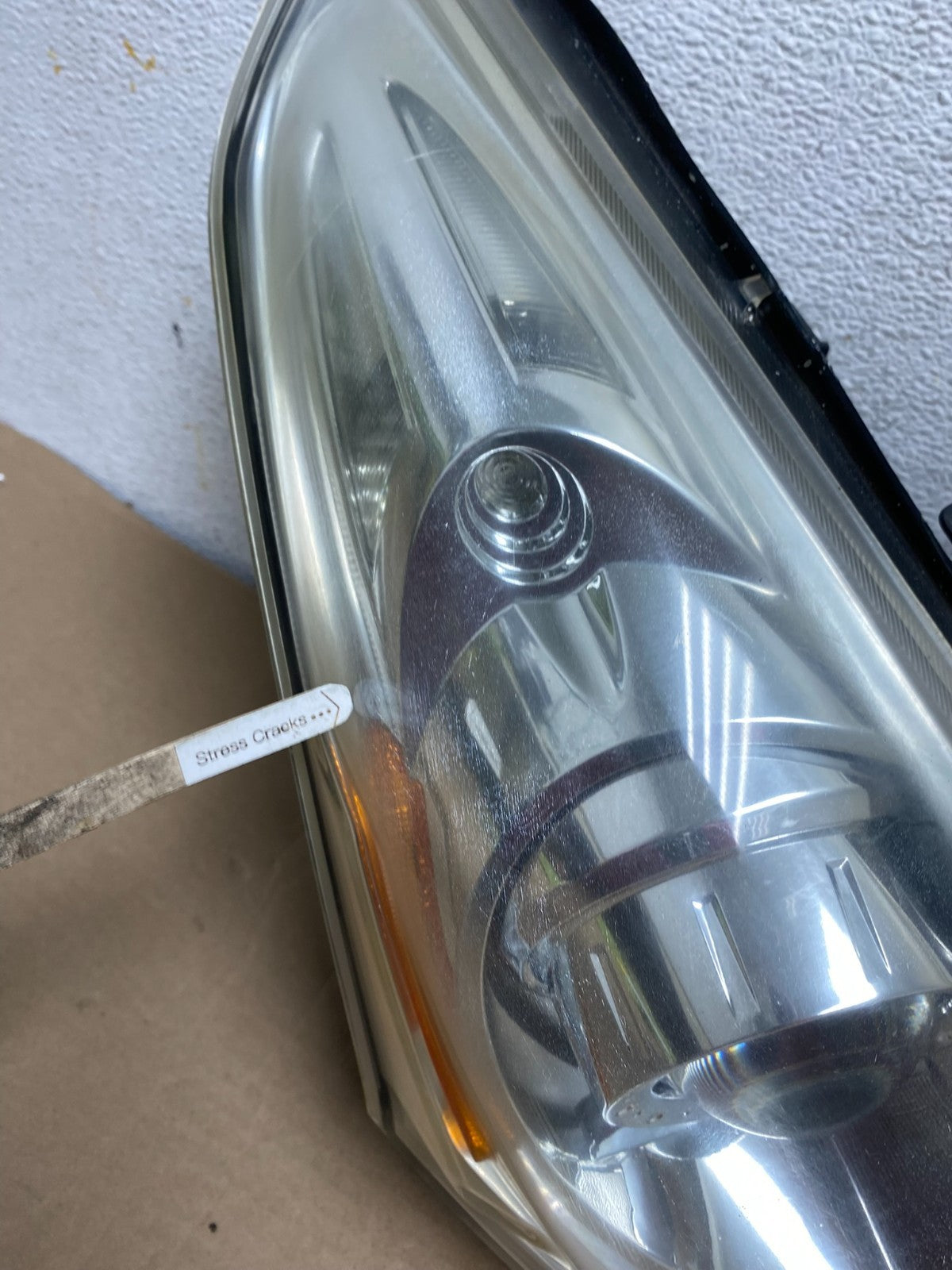 2010-2012 Infiniti G37 Right Passenger Side Xenon HID Headlight AH9366 DW4