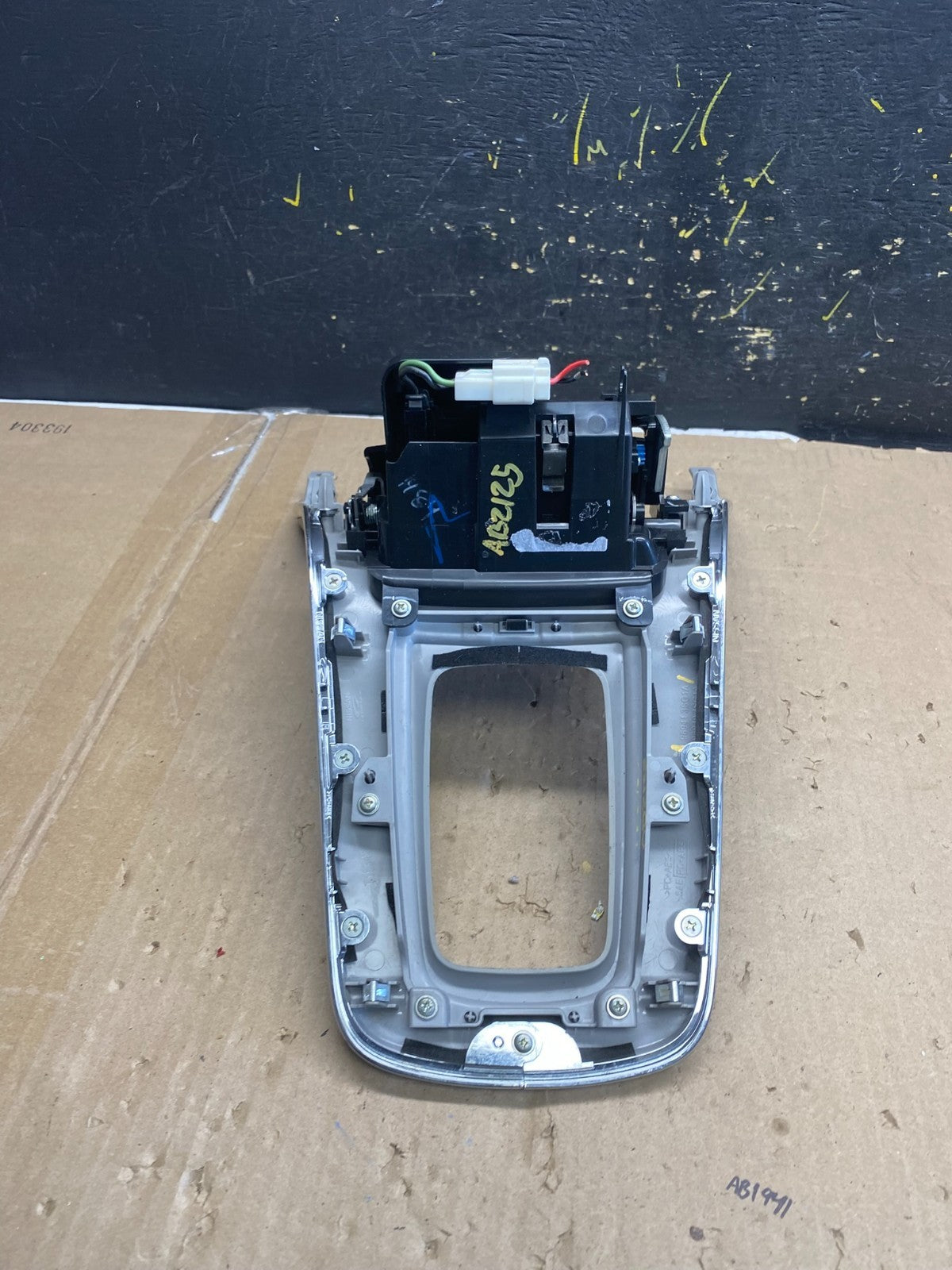 2013-2016 Nissan Sentra Center Console Shifter Trim Bezel Ashtray OEM ab2125  DG4