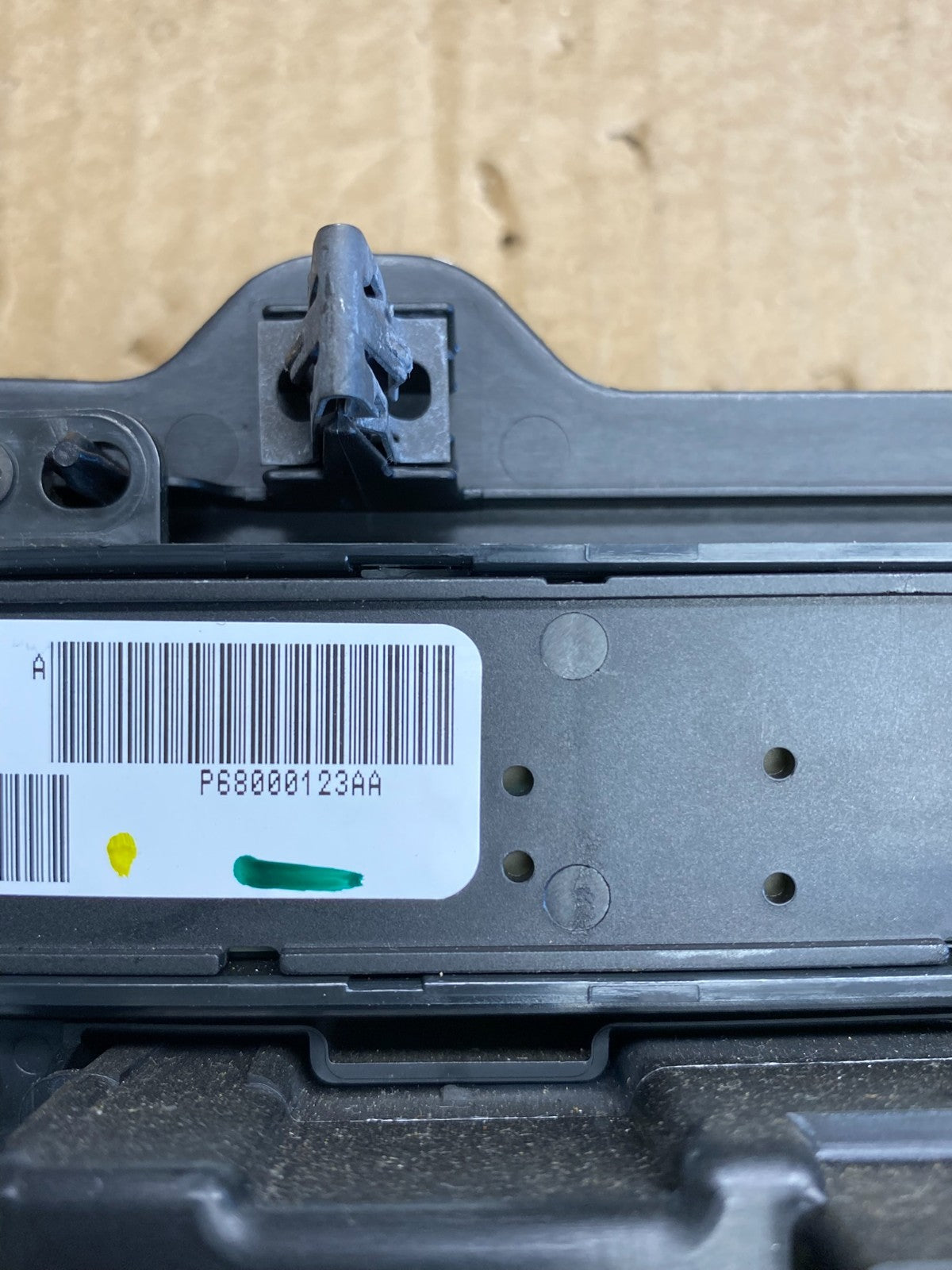 2005 to 2007 Jeep Commander Grand Cherokee A/C Climate Control Bezel ac9449 DG5