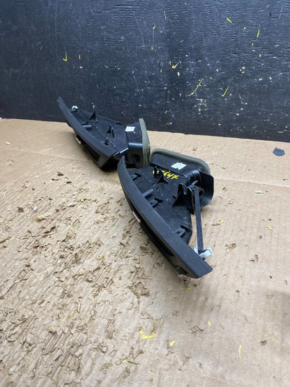 2010 to 2016 Chevrolet Equinox Left+Right  Front Dash  Air Vent Bezel V7647 DG2