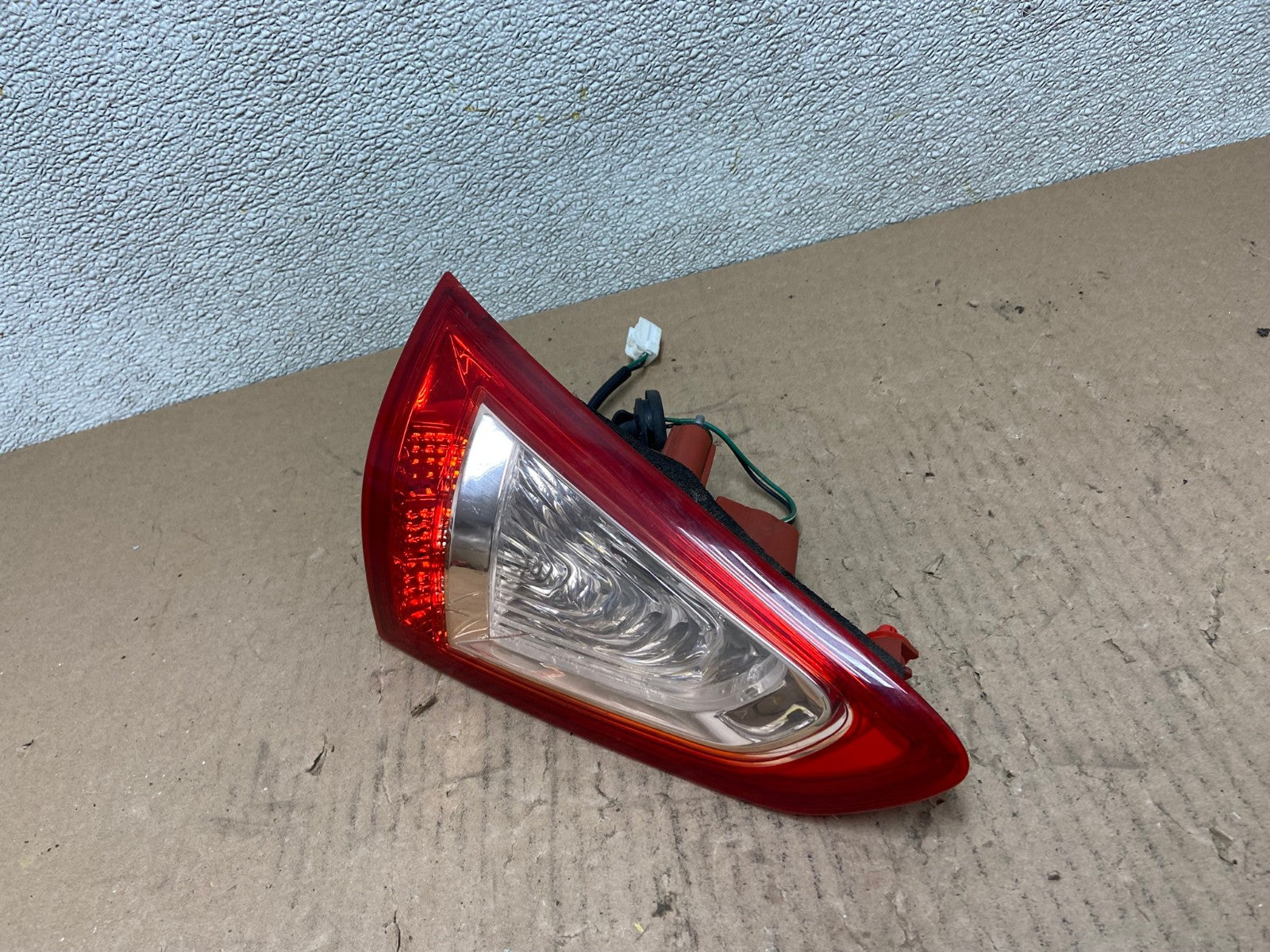 2008-2012 Infiniti Ex35 Inner Light Left Driver Tail Light OEM AB6031 LK1
