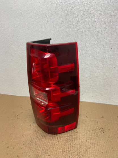 2008-2014 Chevrolet Tahoe Suburban Right Passenger Rh Tail Light Oem AC4182 LK0