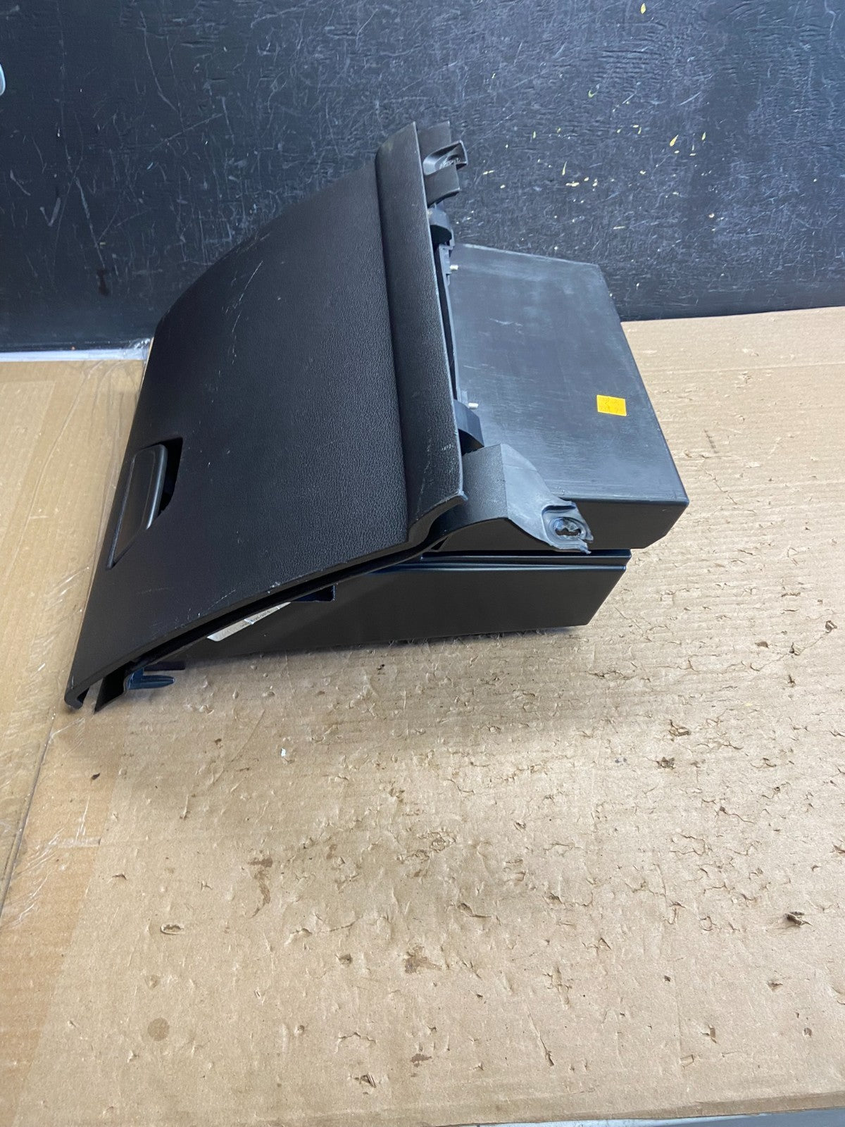 2013 to 2016 Ford Escape Front Right Passenger Storage Glove Box AG8571 DG3