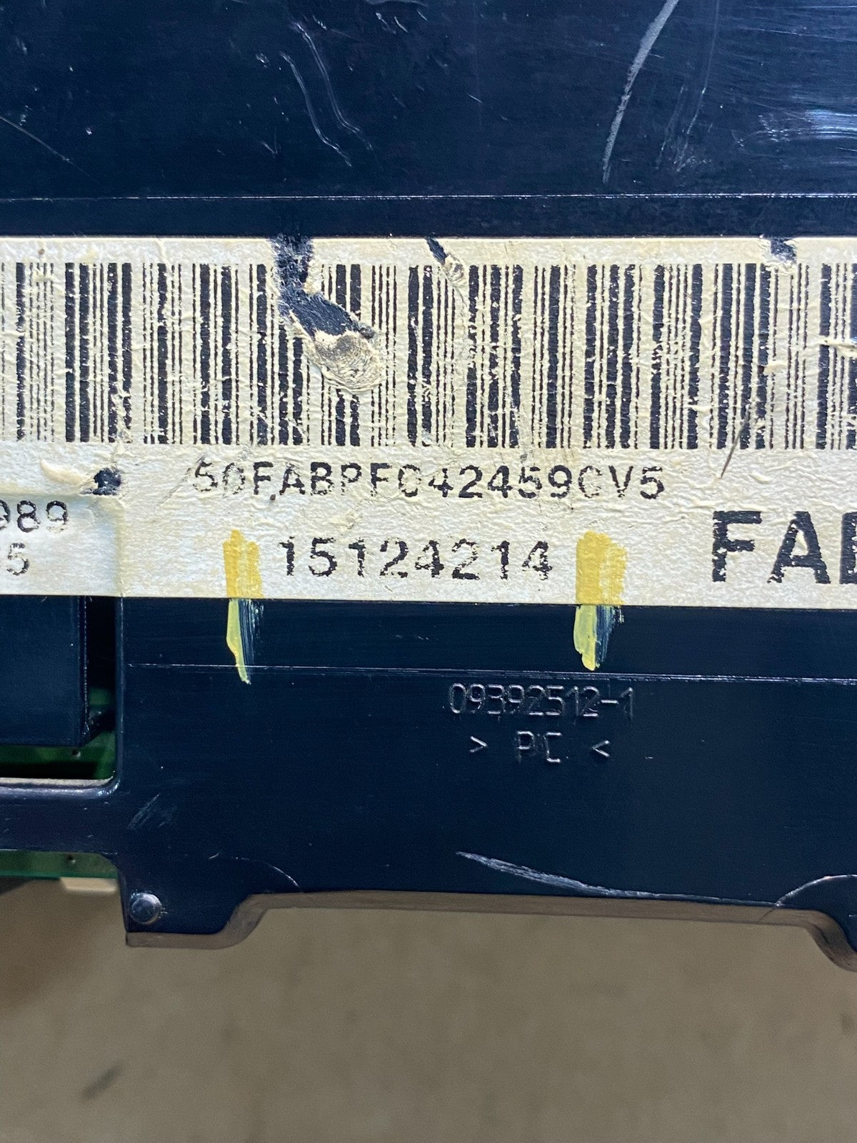2004 to 2007 Chevrolet Express Speedometer Cluster Gauge AE7391 DW5
