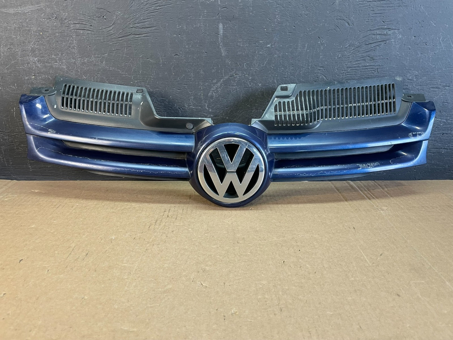 2004 to 2009 Volkswagen Golf MK5 Front Bumper Grill Grille 1k0853655 AD0182 DG0