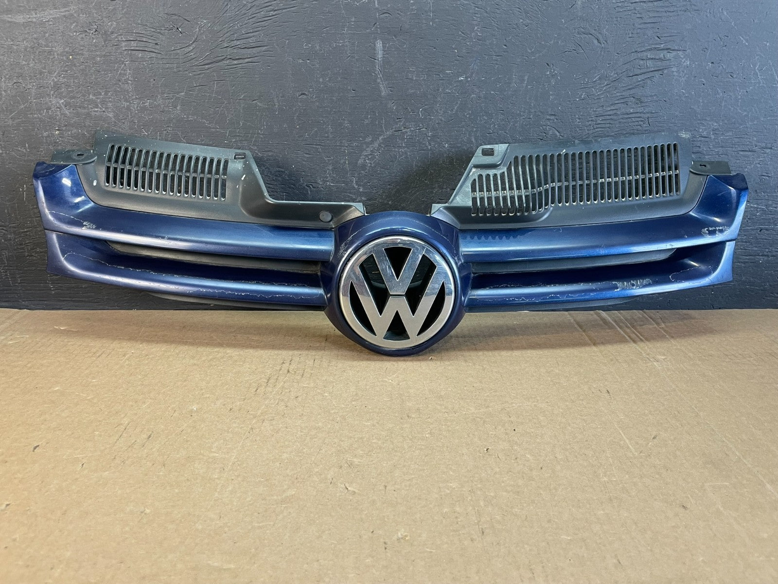 2004 to 2009 Volkswagen Golf MK5 Front Bumper Grill Grille 1k0853655 AD0182 DG0