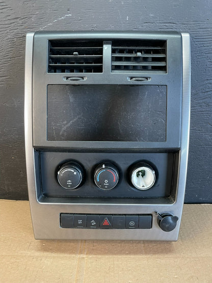 2008 to 2012 Jeep Liberty Dash Climate Temperature Control Radio Bezel AC2290 DG0