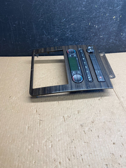 2005 to 2007 Ford Freestyle Montego Climate Control Radio Bezel Trim ae3826 DG1