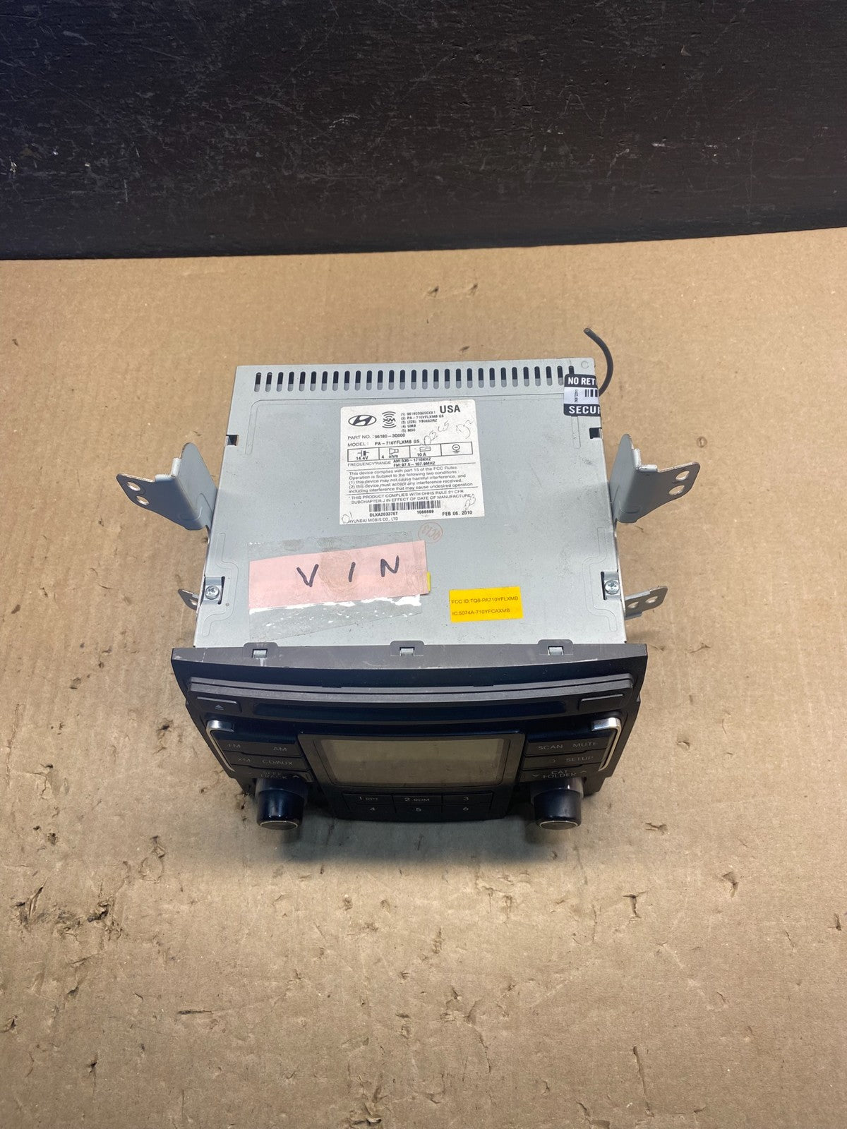2011 to 2012 Hyundai Sonata Am Fm Cd Player Radio Receiver AC8967 DG3