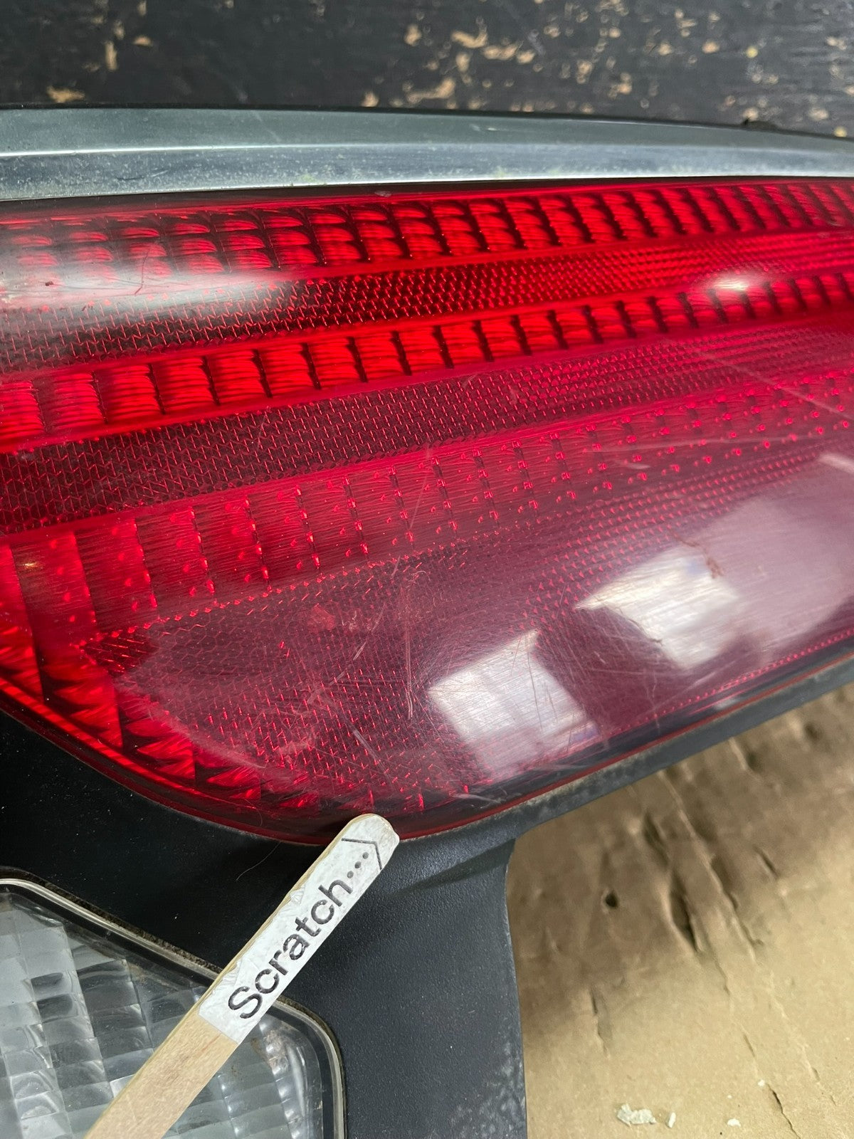 1998 1999 2000 Ford Contour Center Trunk License Plate Tail Light Oem aa8933 DG4